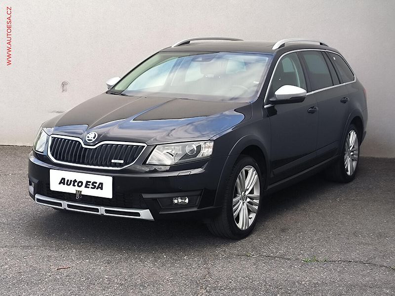 Škoda Octavia (2015) 2.0 TDi 4x4, Scout, DSG - fotka 3 z 28
