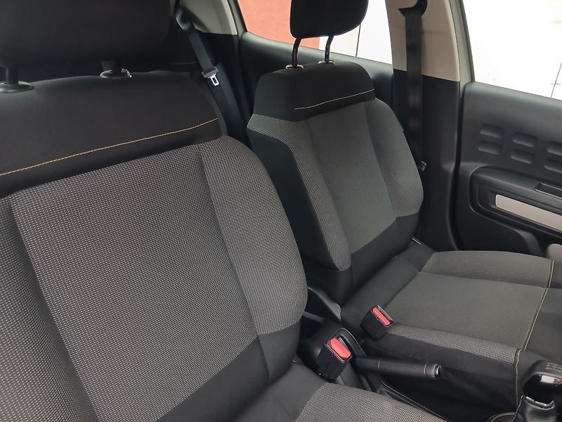 Citroën C3 1.2i ČR 1.MAJ. - fotka 15 z 34