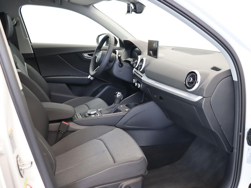 Audi Q2 Advanced 35 TFSI Stronic - fotka 12 z 27
