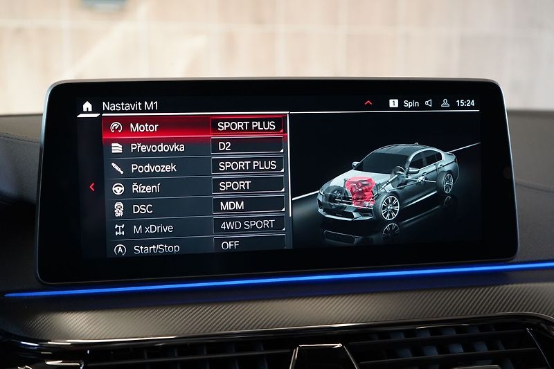 BMW M5 Competition xDrive, B&W, HUD - fotka 28 z 47