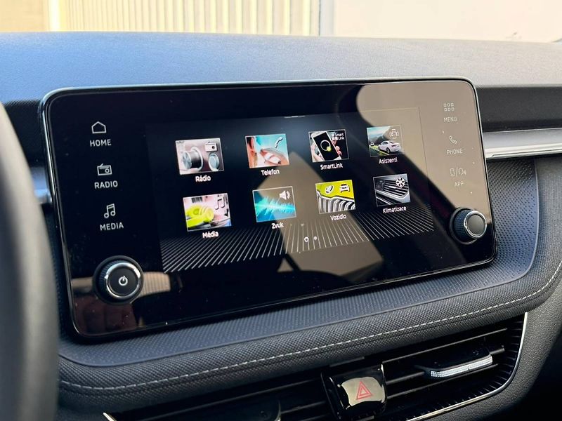 Škoda Fabia Top Selection 1,0 TSI 70 kW 5° - fotka 14 z 33