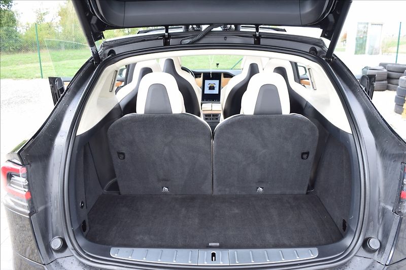 Tesla Model X 100D 4x4 ZÁRUKA TAŽNÉ - fotka 20 z 36