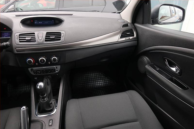 Renault Mégane (2014) 1.5 dCi, Serv.kniha, Tažné - fotka 8 z 17