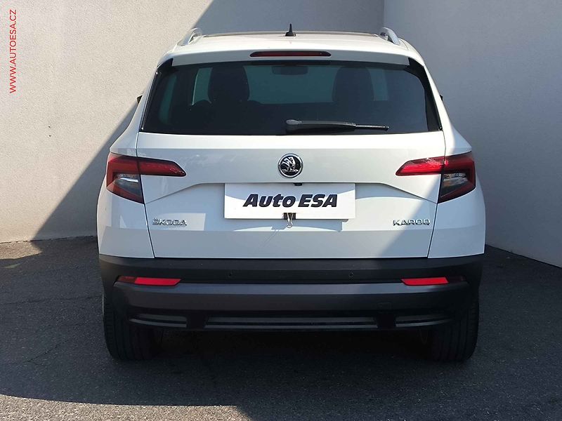 Škoda Karoq (2018) 2.0TDi 4x4, Style, DSG, kůže - fotka 5 z 31