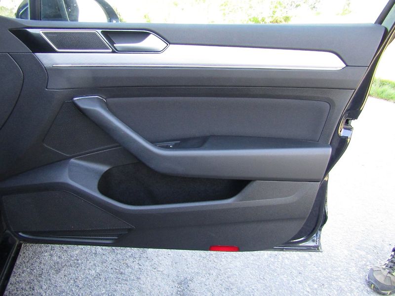 Volkswagen Passat (2021) 2.0 TDI DSG ACC - fotka 28 z 45