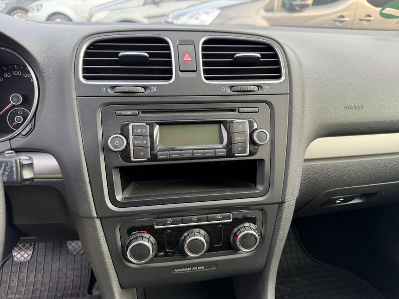Volkswagen Golf 1.6 tdi, 77kw - fotka 11 z 11