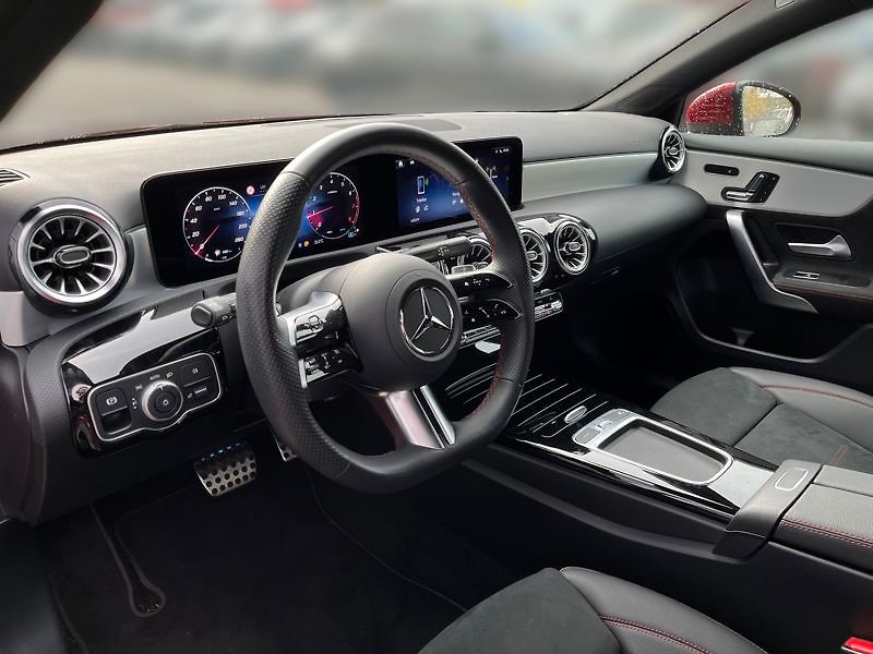 Mercedes-Benz Třídy A 200 AMG Line - fotka 10 z 18