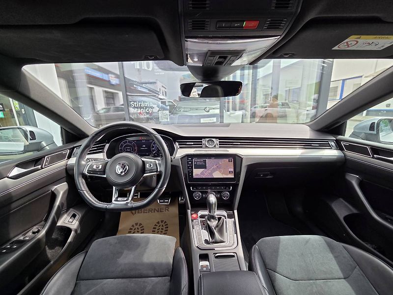 Volkswagen Arteon (2018) 2.0 BiTDI DSG 4M 176kW R-Line - fotka 14 z 71