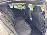 Volkswagen Passat B6 2.0 TDI,103 kW, 187 tis km, - náhled 19