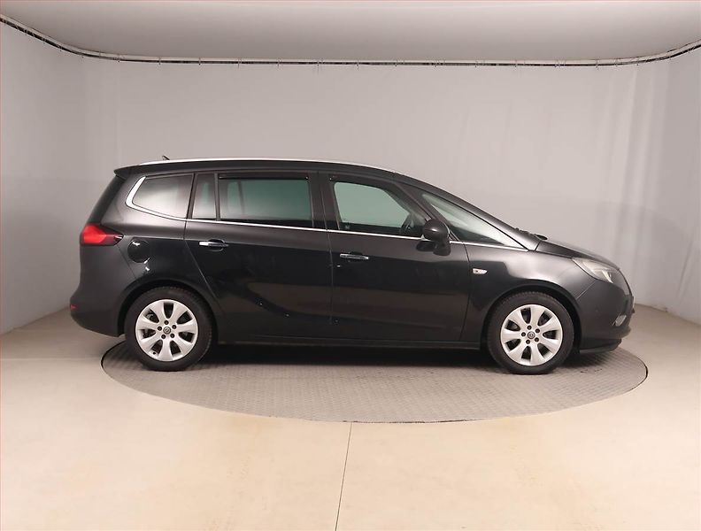 Opel Zafira (2013) Cosmo 1.6 CDTI, Tempomat - fotka 6 z 15