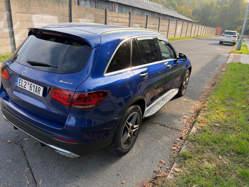 Mercedes-Benz GLC (2021) 300 de 4 matic - fotka 6 z 31