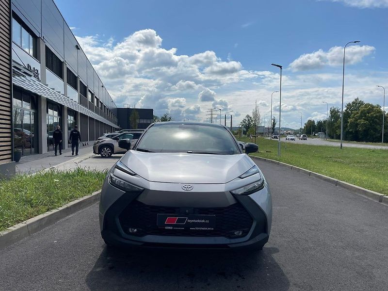 Toyota C-HR 1.8 Hybrid AT Style Bi-Tone - fotka 2 z 24