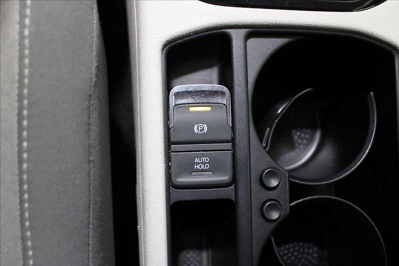 Volkswagen Touran 1,4 TSI DSG Highline blue pear - fotka 27 z 30