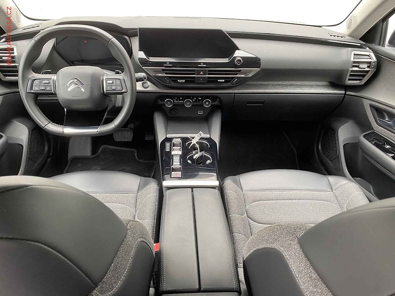 Citroën C5 X (2023) 1.2 PT, Feel, AT, LED, navi - fotka 8 z 21