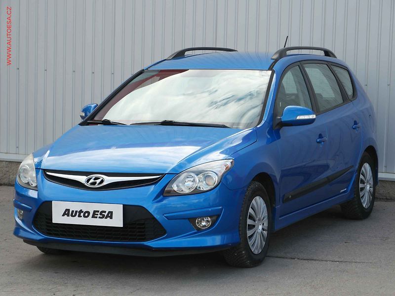 Hyundai i30 (2010) 1.4i, 1.maj,ČR, AC, park - fotka 3 z 15