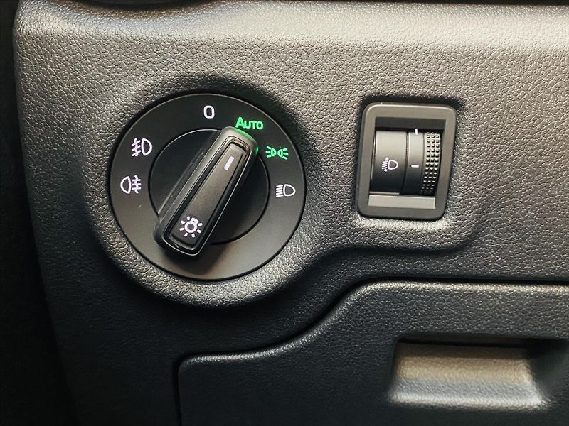 Škoda Fabia 1,0 TSI 85kW Top Selection - fotka 19 z 26