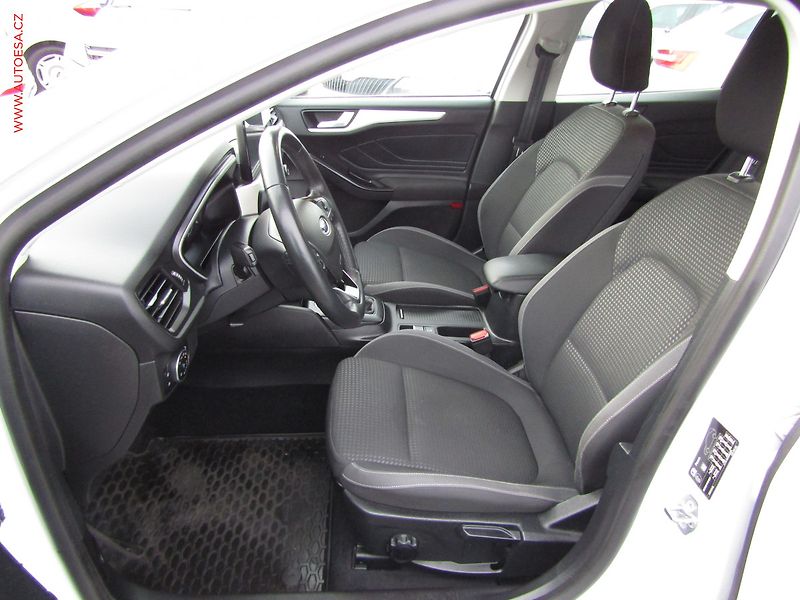 Ford Focus (2020) 1.5 TDCi, ČR, AC, park.čidla - fotka 9 z 21