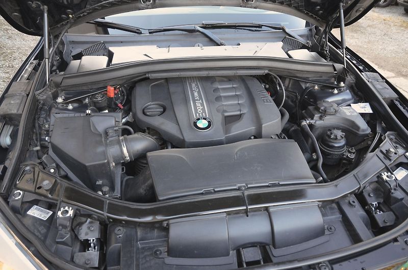 BMW X1 (2013) xDrive 18d // NOVÉ ROZVODY // - fotka 11 z 33