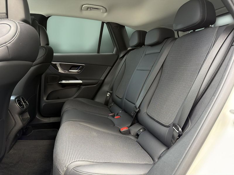 Mercedes-Benz GLC GLC 220 d 4M Avantgarde - fotka 11 z 28