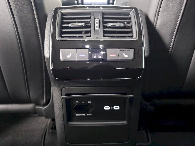 Škoda Superb (2023) 2.0TDi 147kW 4x4 STYLE EXTRA W - fotka 23 z 30