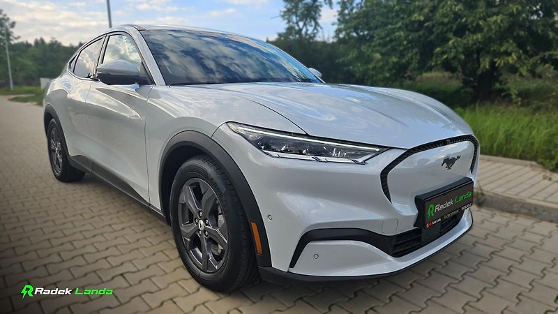 Ford Mustang Mach-E (2021) xtended Range 99 kWh - fotka 1 z 11