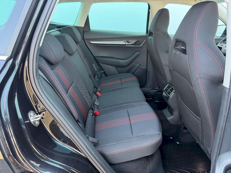 Škoda Karoq (2019) 1.5 TSI 110kW Style VarioFlex - fotka 25 z 35