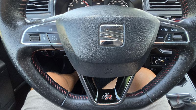 Seat Arona 1.5TSI 16V ACT FR 110KW  1MAJ. - fotka 38 z 47
