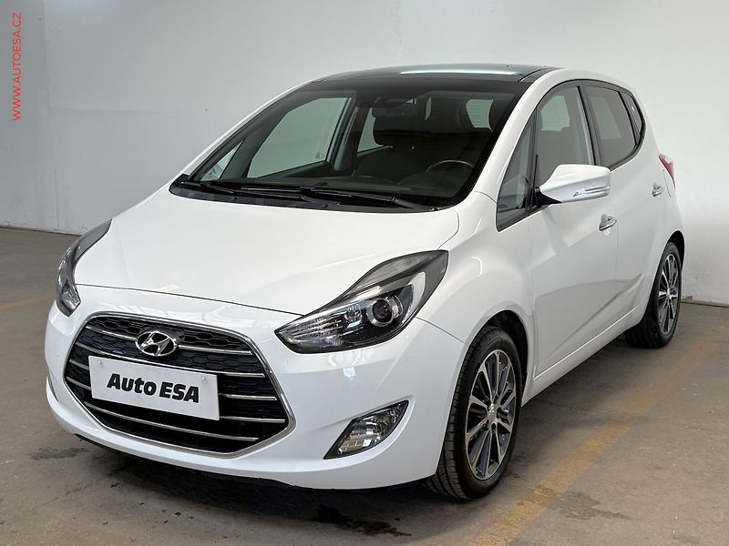 Hyundai ix20 (2016) 1.6 CRDi, Executive, panor - fotka 3 z 16