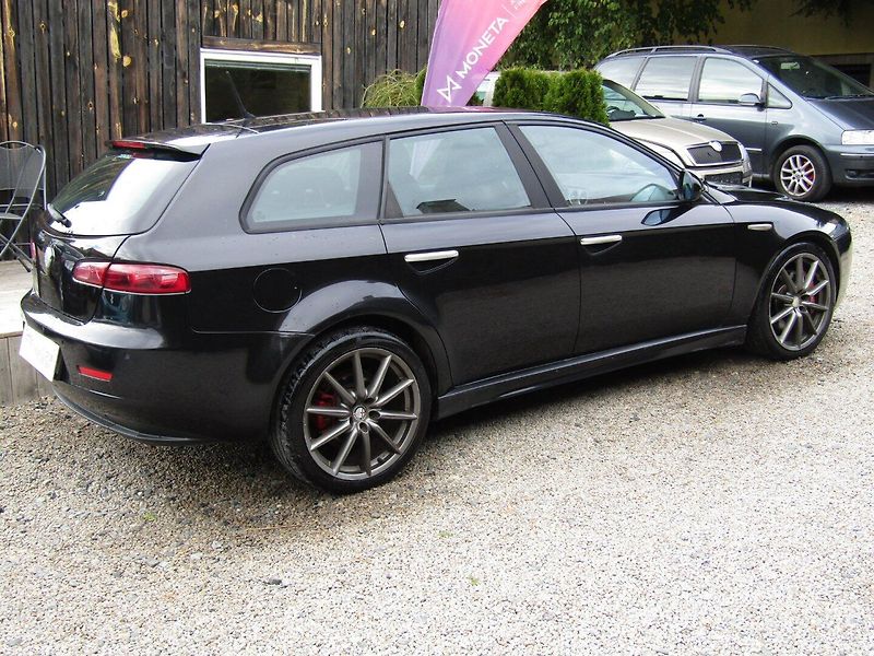 Alfa Romeo 159 (2009) 2.0JTD 125kW - fotka 10 z 33