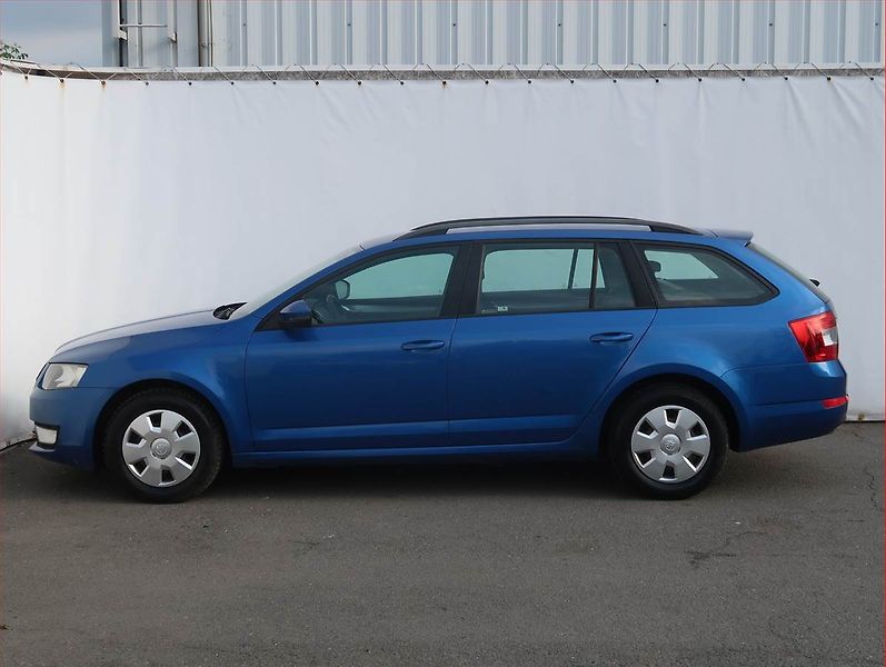 Škoda Octavia (2014) Ambition 1.6 TDI, Tempomat - fotka 3 z 16