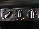Volkswagen Polo (2016) 1.2 TSi, ČR, AC, STK6/28 - náhled 13