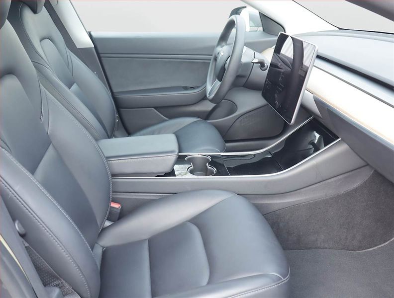 Ford Kuga (2018) 2.0 TDCi, Serv.kniha, Navi - fotka 9 z 20
