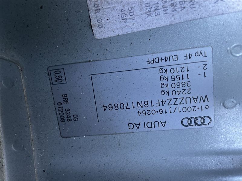 Audi A6 2,0 TDi 103kw Avant Xenon Kůže - fotka 31 z 33