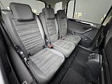 Volkswagen Touran (2017) 1.4TSi Highline 7míst RZV - náhled 21