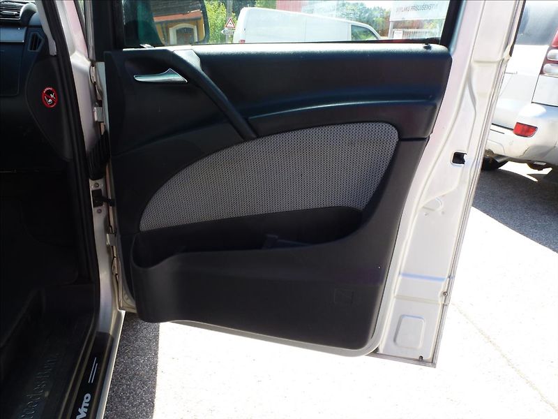 Mercedes-Benz Viano 2,2 DCi 5míst Automat  639 - fotka 27 z 48