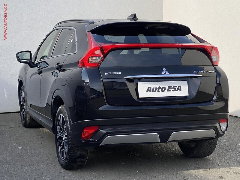 Mitsubishi Eclipse Cross (2019) 1.5 T-MIVEC, AT, kamera - fotka 6 z 21