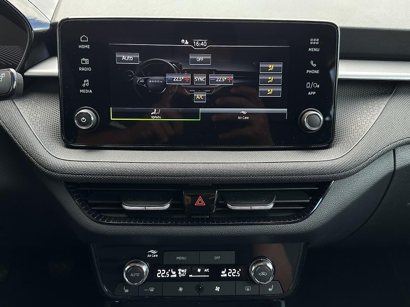Škoda Fabia 1.0TSi 95PS Selection LED V.Co - fotka 18 z 33