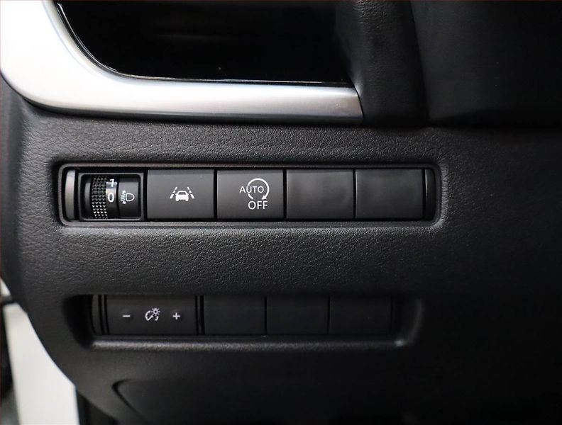 Nissan Qashqai (2023) N-Style 1.3 DIG-T MHEV - fotka 24 z 25