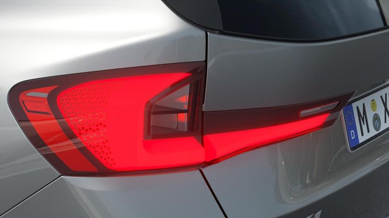 BMW X1 xDrive25e - fotka 9 z 14