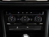 Volkswagen Touran (2018) 2.0 TDI, Automat, 7 míst - náhled 12