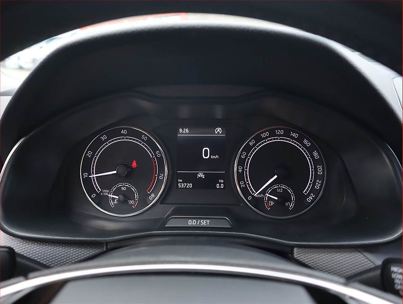 Škoda Scala (2021) 1.0 TSI, Tempomat - fotka 11 z 19