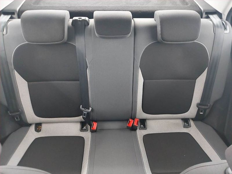 Škoda Fabia (2015) 1.4 TDI, dobrý stav - fotka 10 z 15