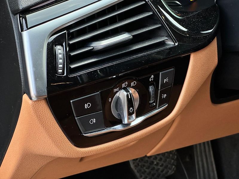 BMW Řada 6 630D GT, HUD, Vzduch, 360° - fotka 7 z 21
