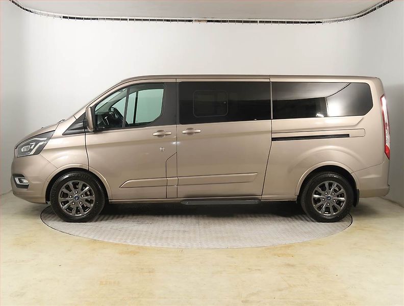 Ford Tourneo Custom (2019) 2.0 EcoBlue, ČR - fotka 3 z 24