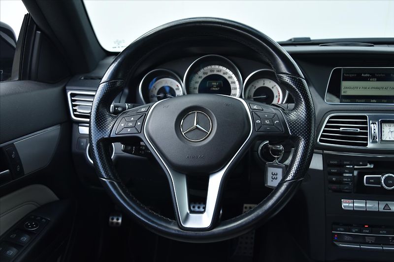 Mercedes-Benz Třídy E 220 CDI COUPE LED ČR - fotka 14 z 24