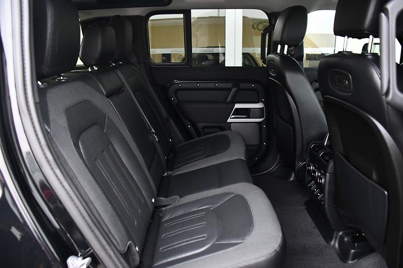 Land Rover Defender 110S D240 AWD MERIDIAN ČR - fotka 22 z 45