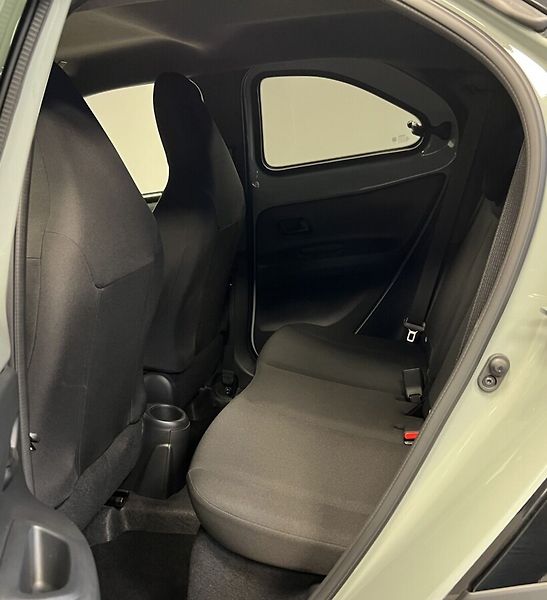Toyota Aygo 1.0 STYLE TECH VISION - fotka 10 z 16