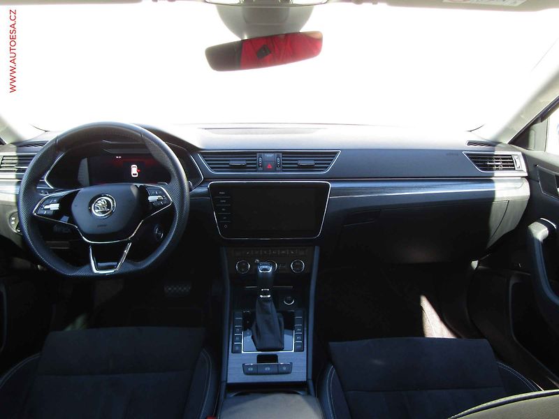 Škoda Superb (2022) 2.0 TDi 4x4, ČR, Style, DSG - fotka 8 z 26