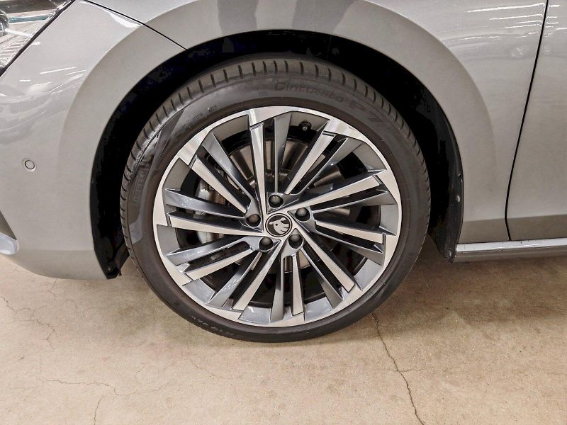 Škoda Superb (2025) 2.0 TSI 195 kW DSG 4x4 L&K - fotka 35 z 35