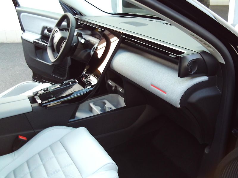 Citroën C5 Aircross (2026) MAX Plug-in Hybrid 225k Aut. - fotka 7 z 15